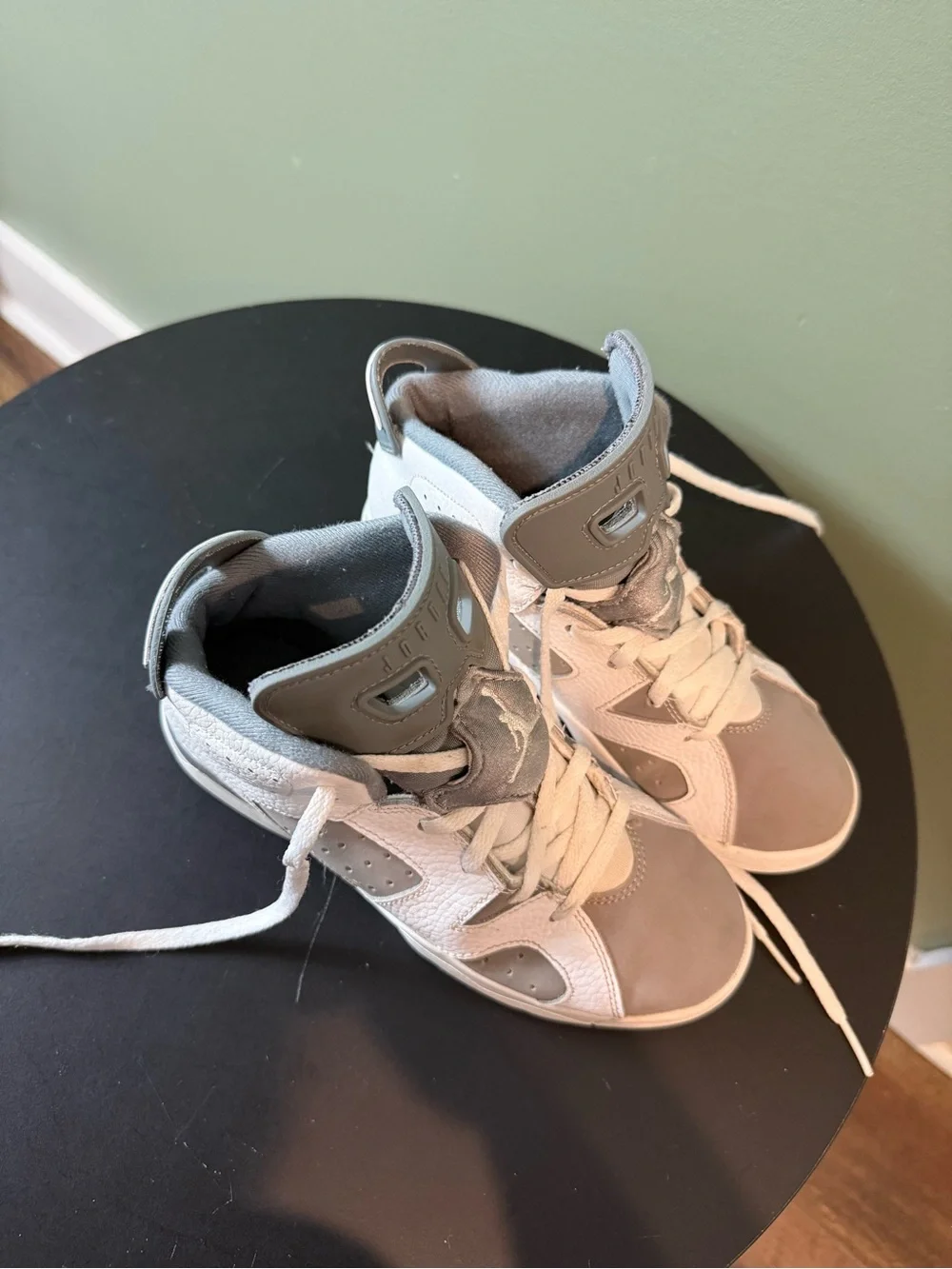 Tyler Jordan 6 retro, gray, and white sides 2,5Y sz